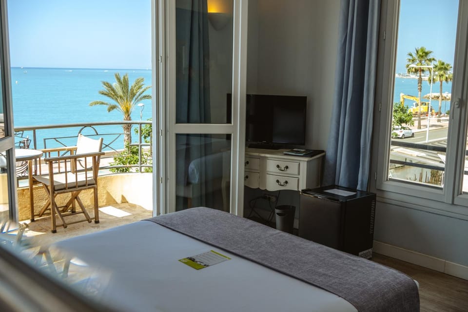 View (from property/room), Balcony/Terrace, Sea view