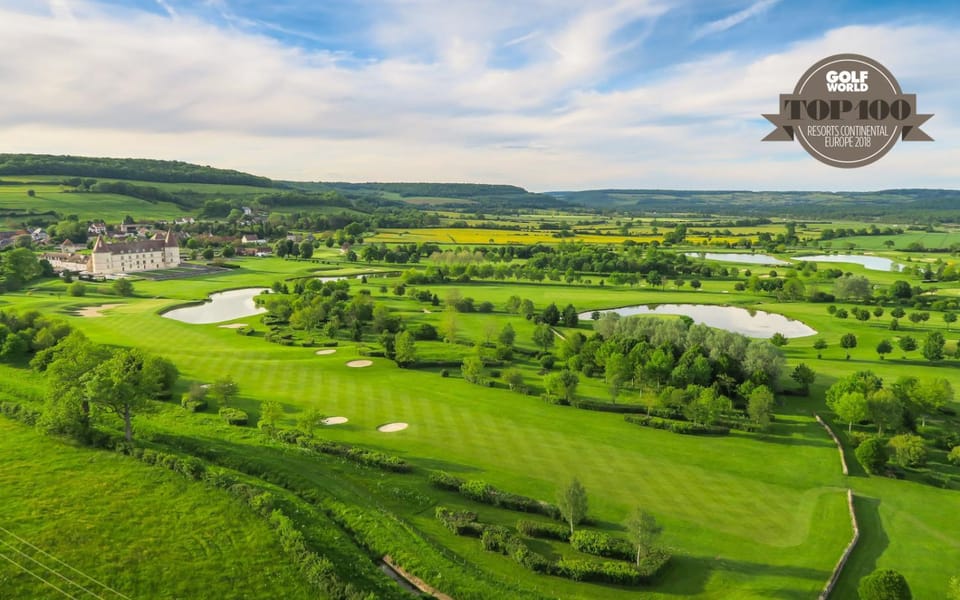 Natural landscape, Bird's eye view, Golfcourse, View (from property/room), Lake view