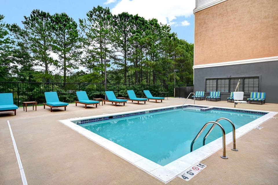 Pool view, Swimming pool