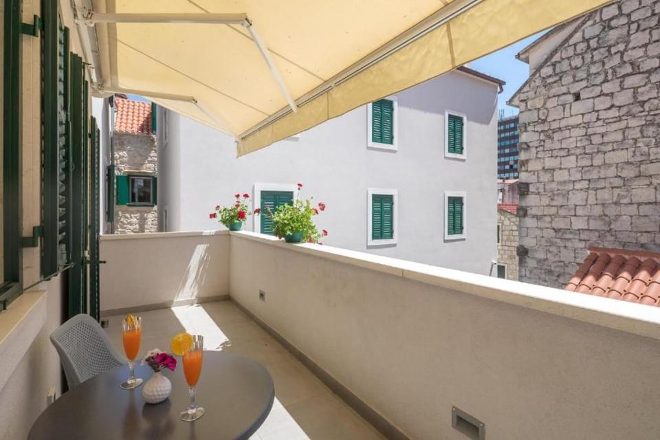 Inner courtyard view
