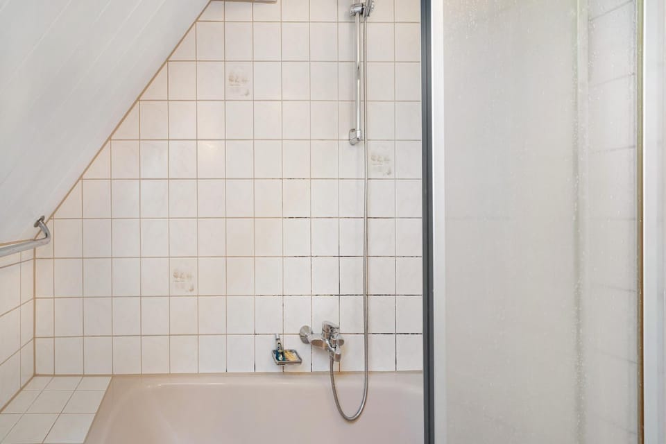 Bathroom, Living room