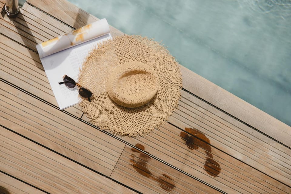 Day, Swimming pool