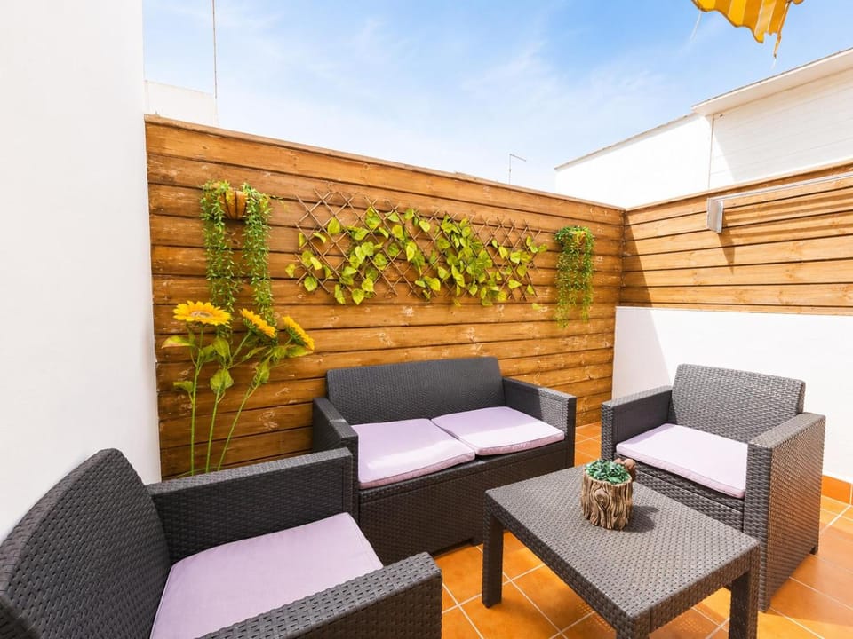 Off site, Balcony/Terrace