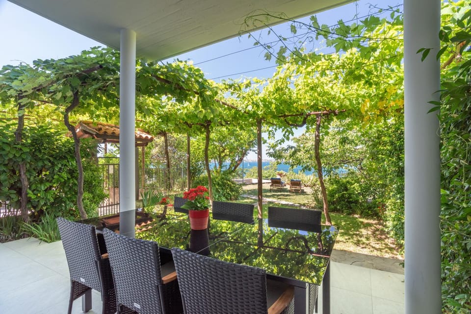 Patio, View (from property/room), Garden view, Sea view