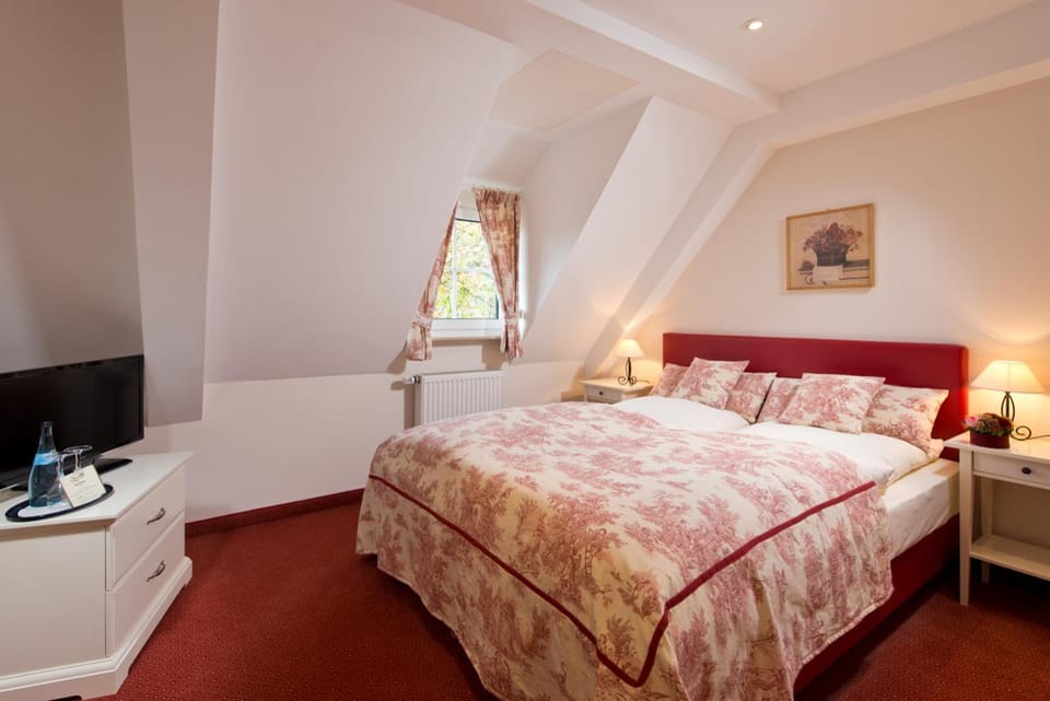 Bedroom, On site