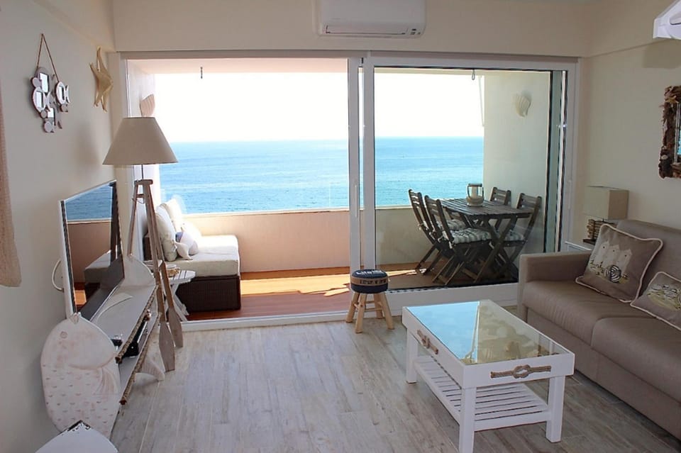 TV and multimedia, Balcony/Terrace, Living room, Seating area, Dining area, Sea view