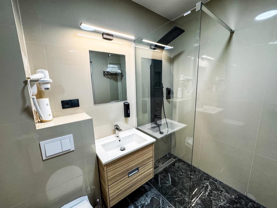 Shower, Bathroom