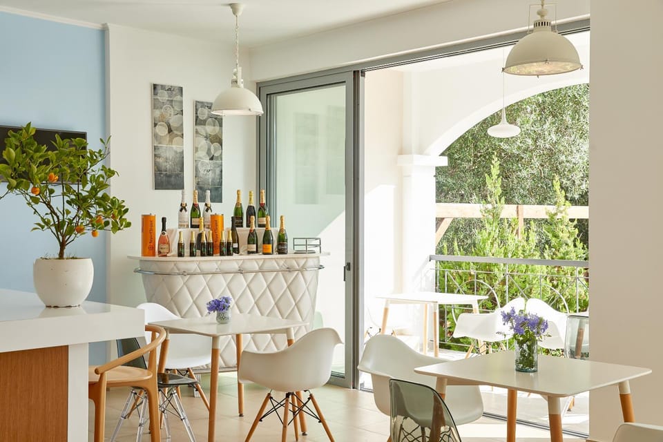 Lounge or bar