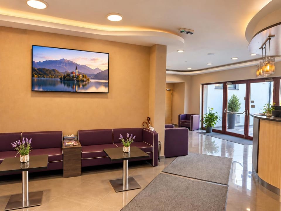 Lobby or reception, Seating area