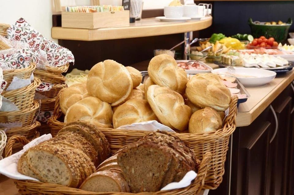 Food and drinks, Buffet breakfast