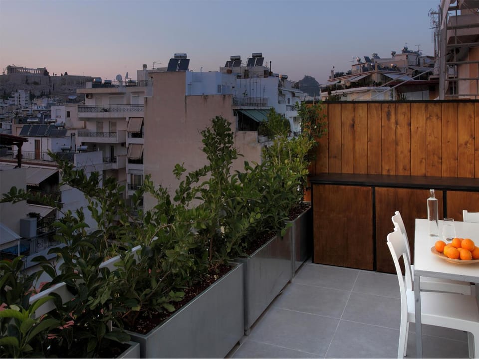 Balcony/Terrace, Landmark view