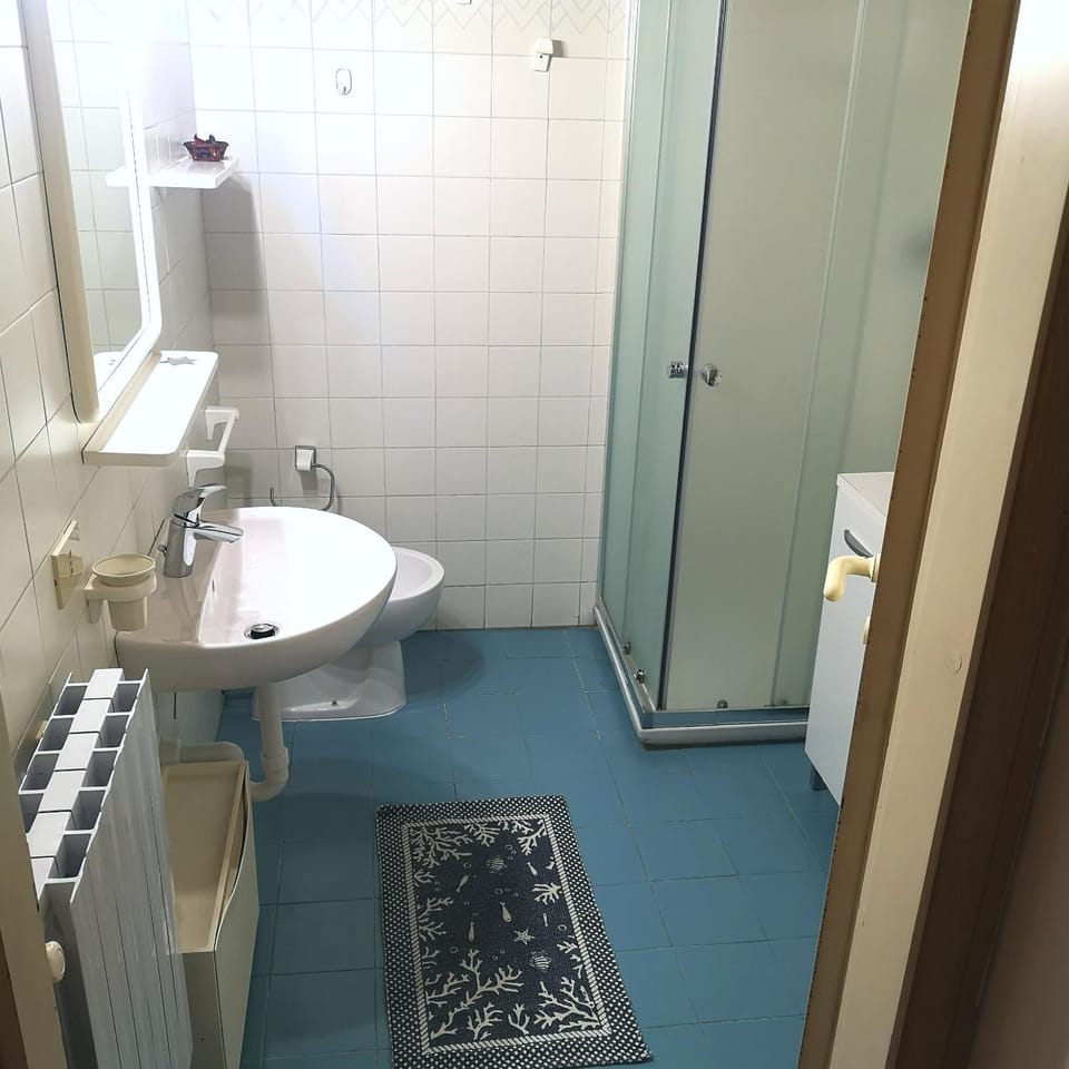 Property building, Bathroom