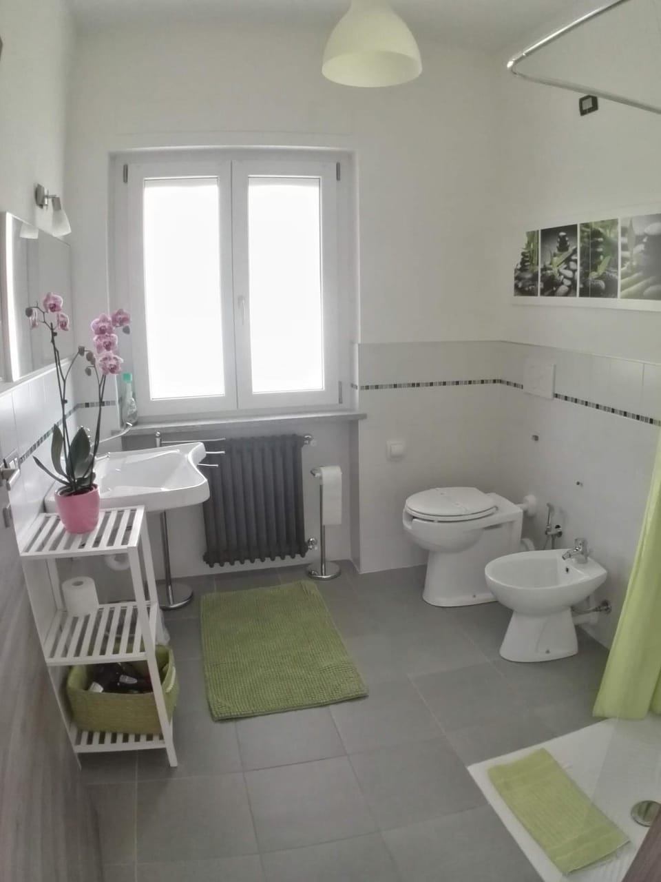 Bathroom, Decorative detail