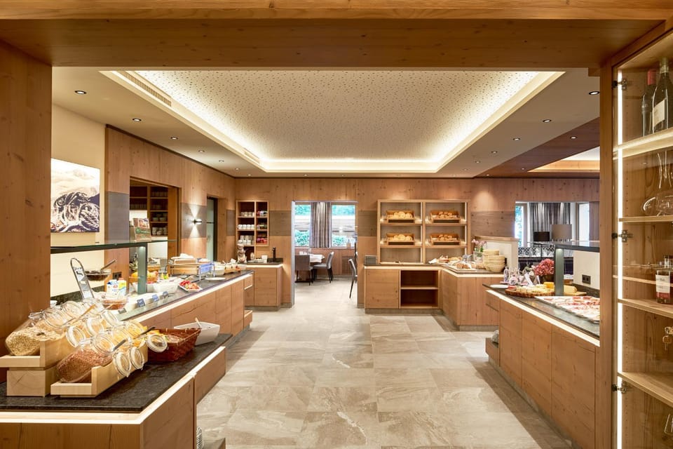 Restaurant/places to eat, Food and drinks, Food, Breakfast, Buffet breakfast