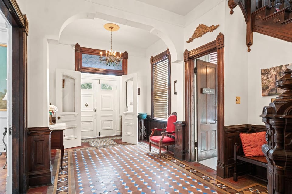 Amethyst Garden Bed and Breakfast in Savannah
