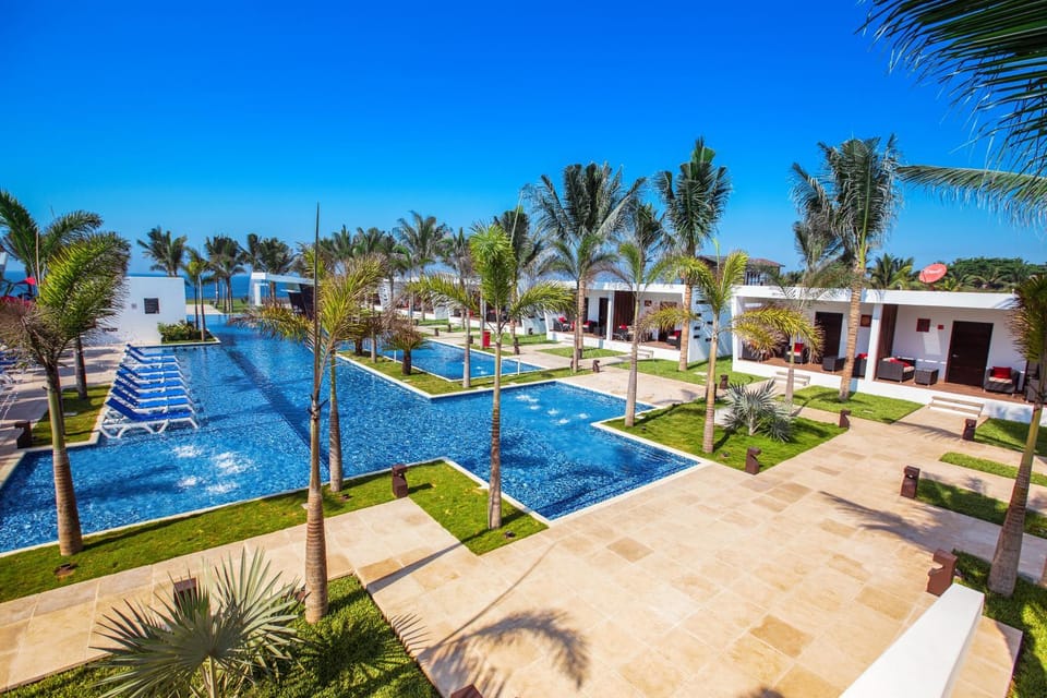 Pool view, Swimming pool