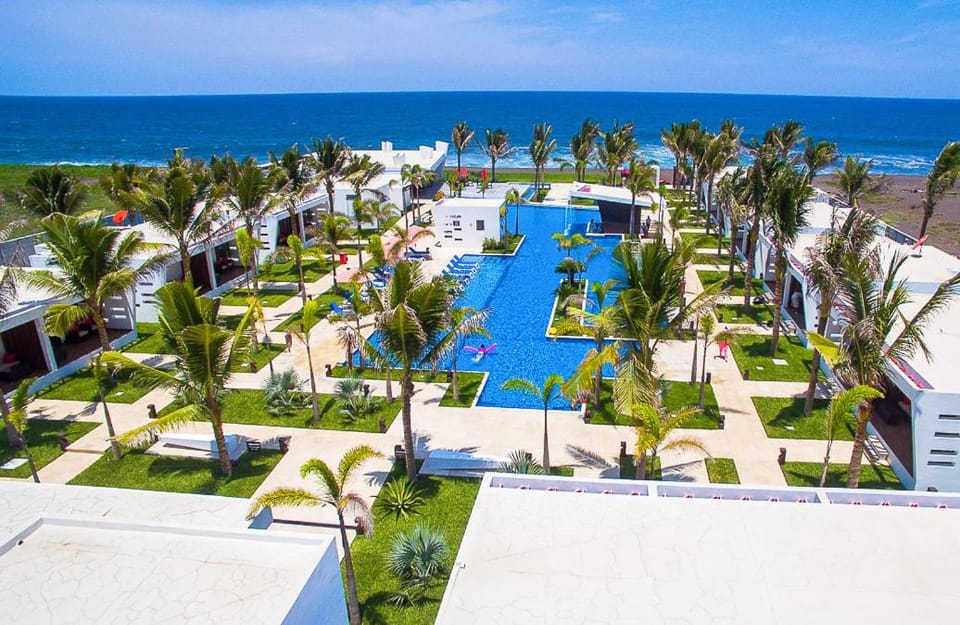 Bird's eye view, Swimming pool