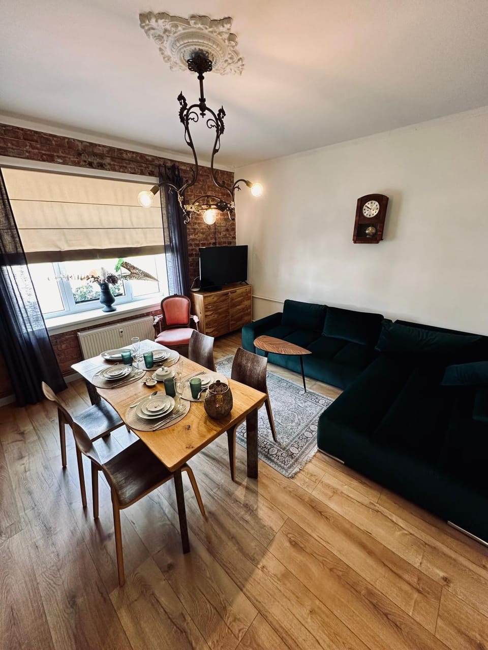 Living room, kitchen