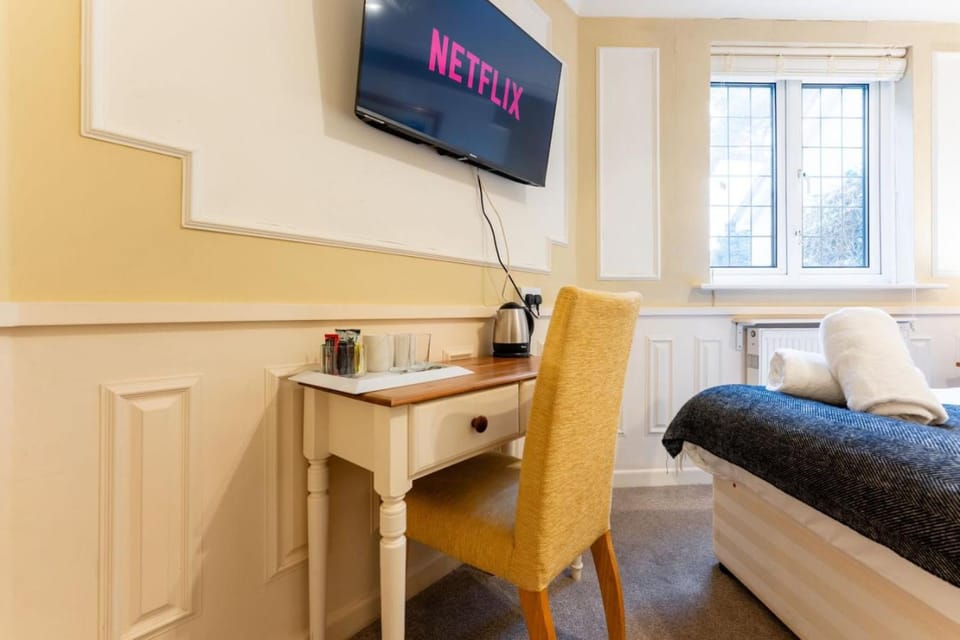 Cransley Bed and Breakfast in Bournemouth