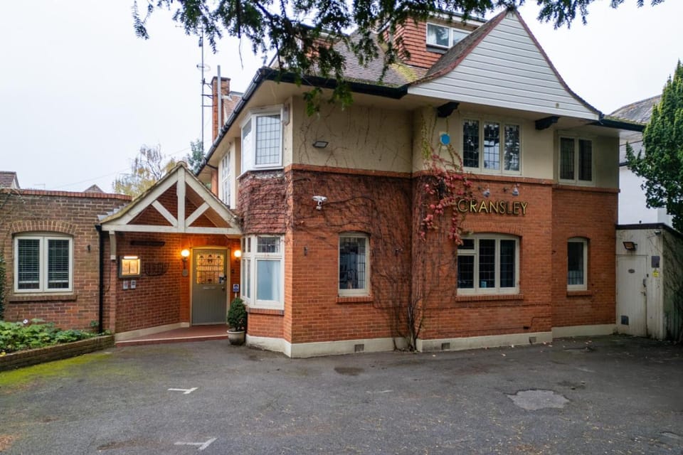 Cransley Bed and Breakfast in Bournemouth