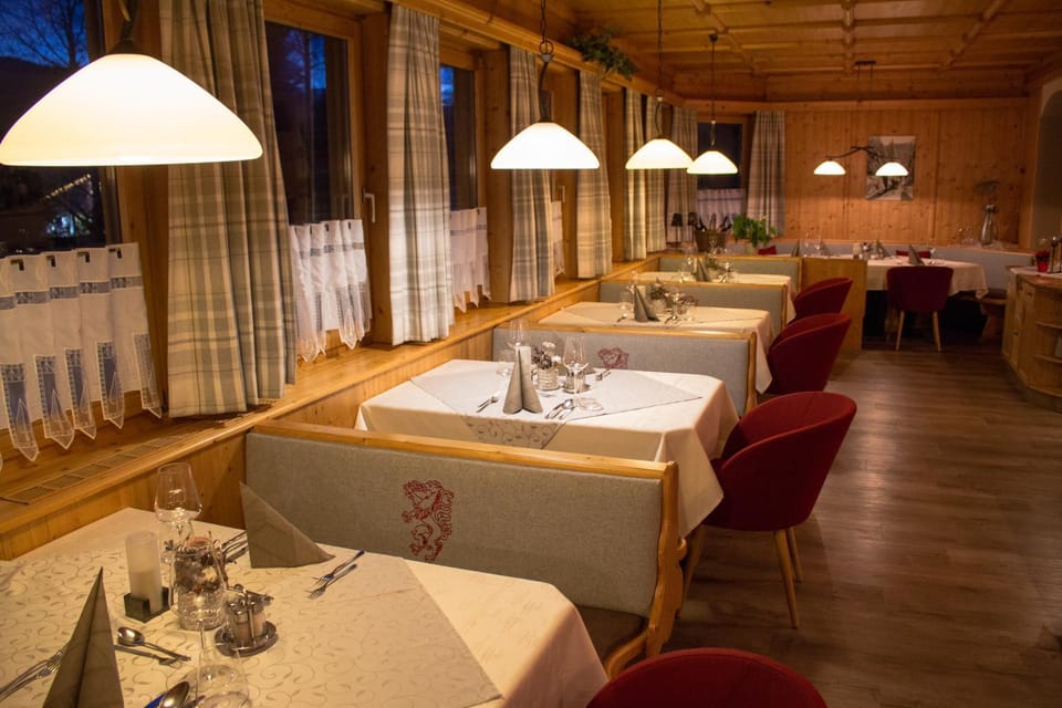 Restaurant/places to eat