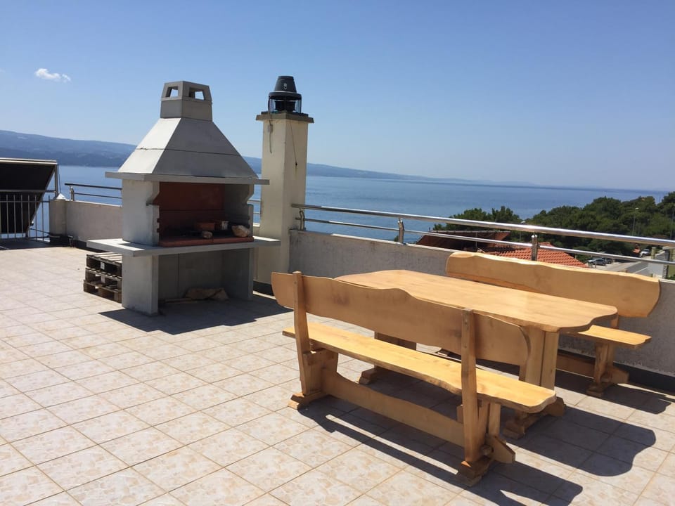BBQ facilities, Balcony/Terrace, Sea view