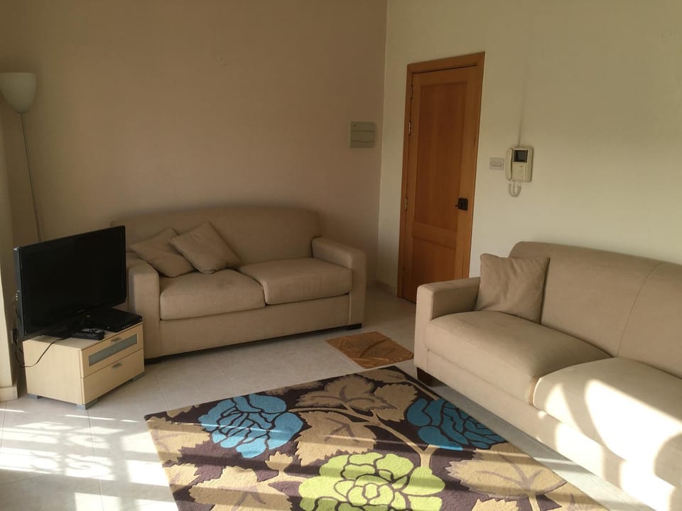 TV and multimedia, Seating area