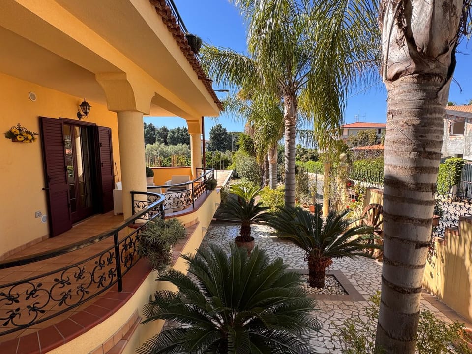 Residenza Sole e Luna Capo Vaticano Bed and Breakfast in Calabria