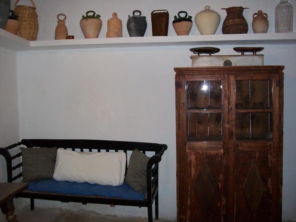 Summer, Lobby or reception, Seating area