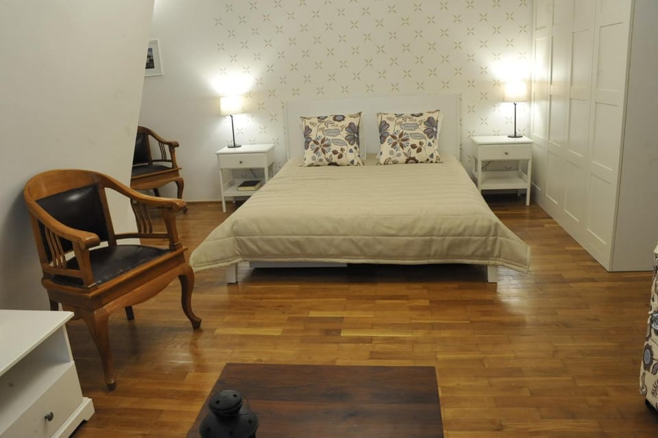 Living room, Bedroom