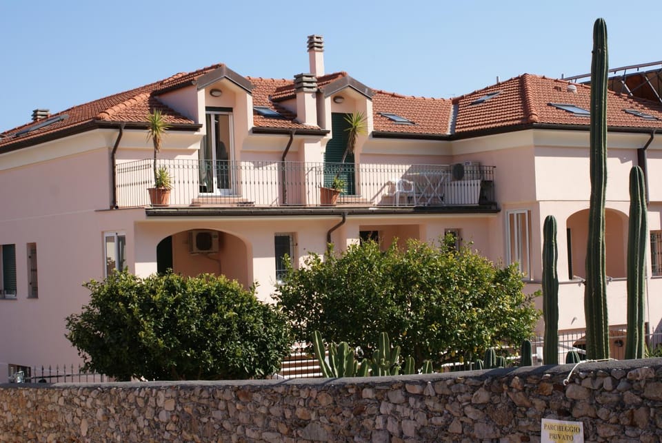 Property building, On site