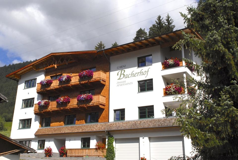Property building, Day, Summer