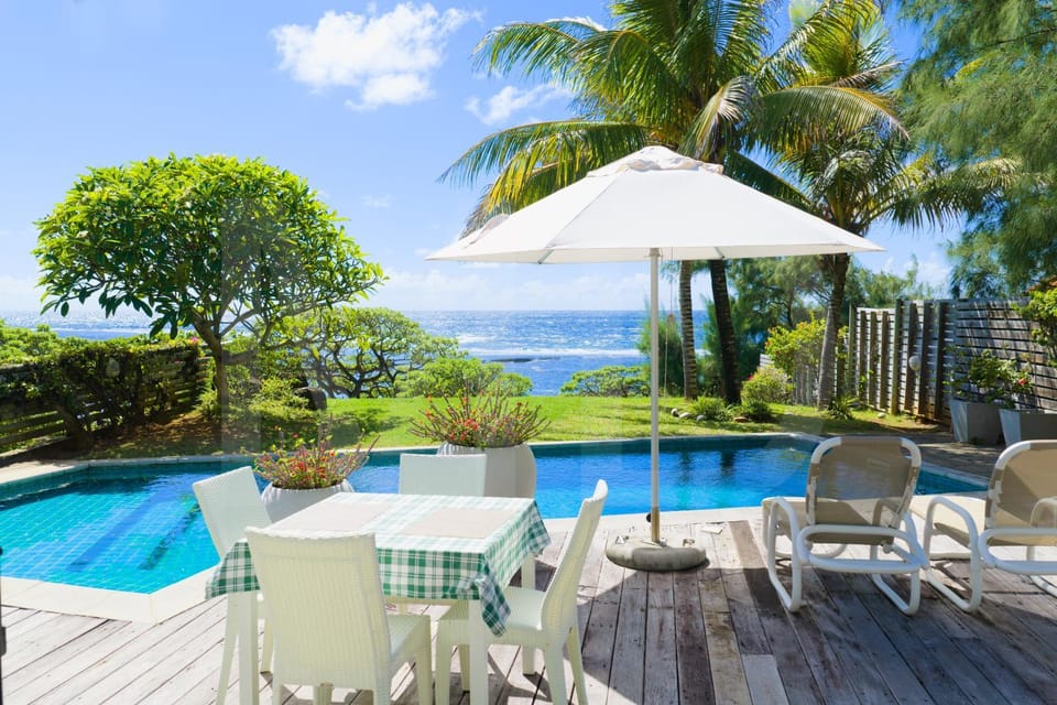 Balcony/Terrace, Dining area, Sea view, Swimming pool