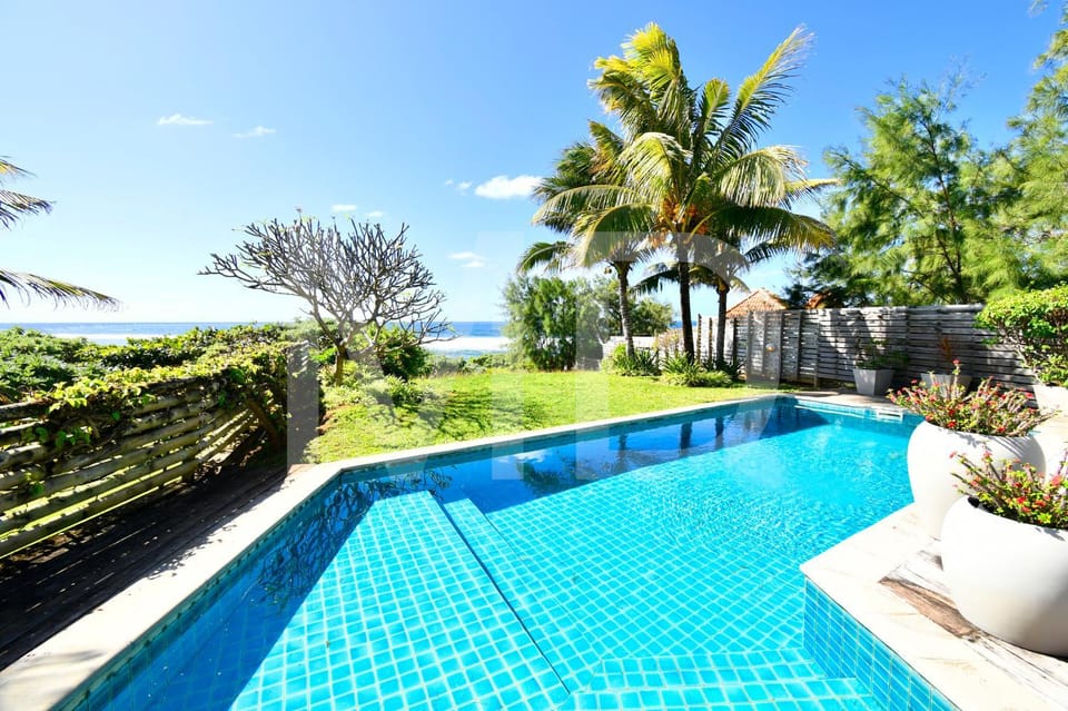 Garden view, Sea view, Swimming pool