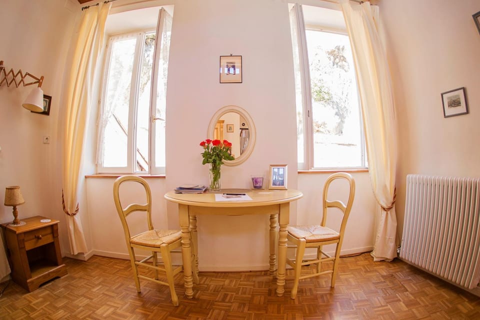 Seating area