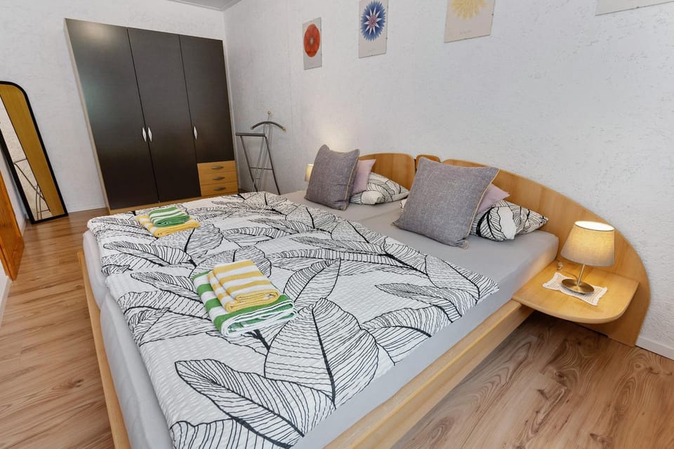 Living room, Bedroom