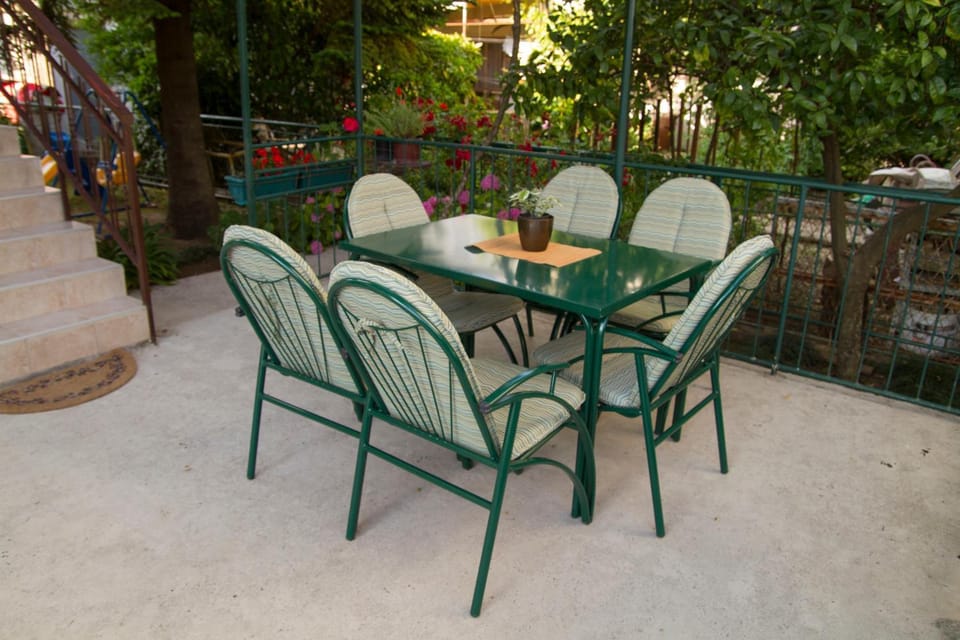 Patio, Internal: Not applicable to any particular room