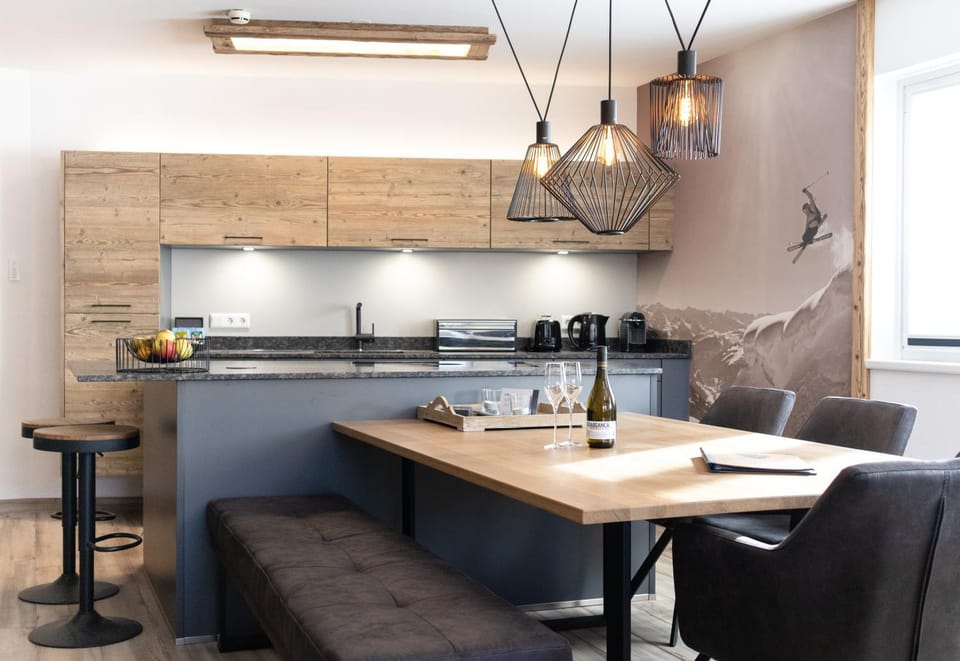 Coffee/tea facilities, Dining area, kitchen