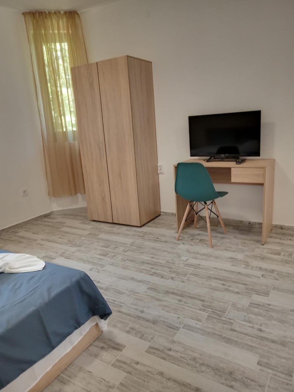 Communal lounge/ TV room, Bed, TV and multimedia, Photo of the whole room, Bedroom, wardrobe