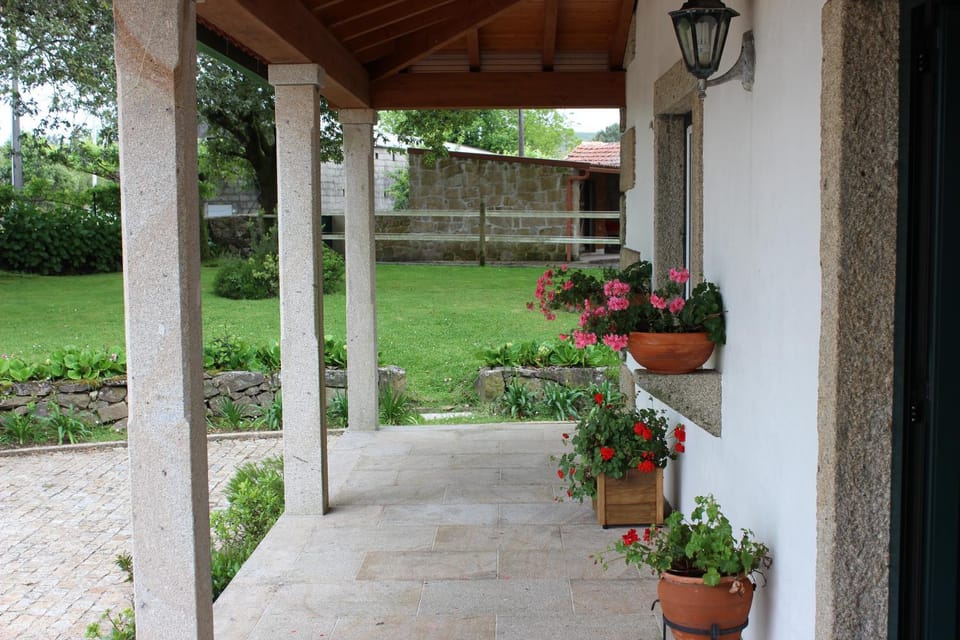 Facade/entrance, Balcony/Terrace