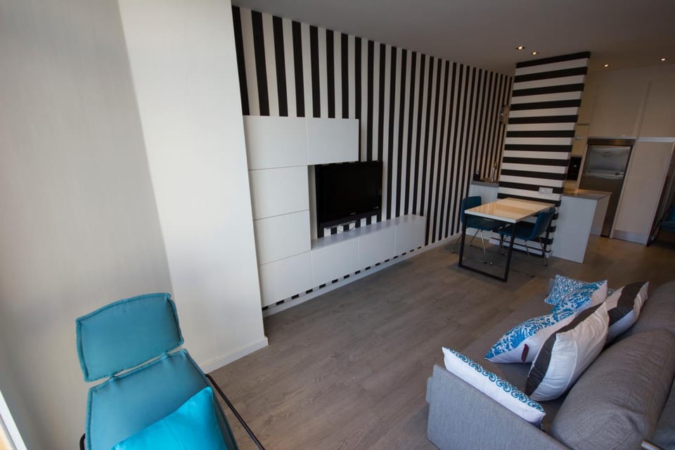 TV and multimedia, Living room, Dining area