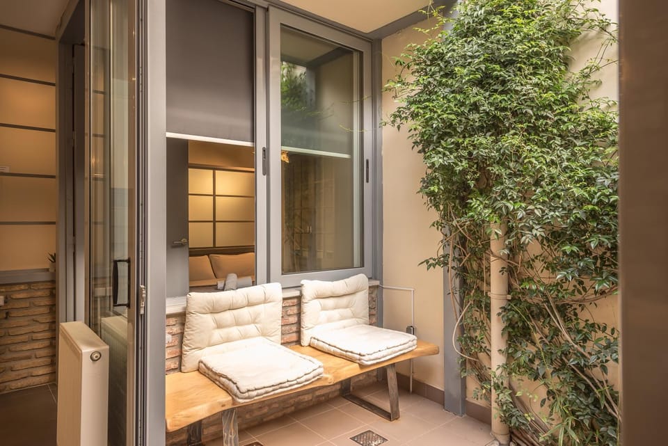 Contemporary Acropolis House House in Athens