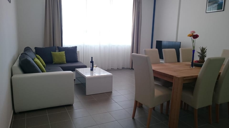 Beautiful Apartment Jukic Apartment in Podstrana
