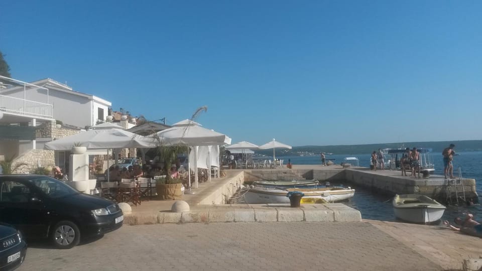 Restaurant/places to eat, Summer