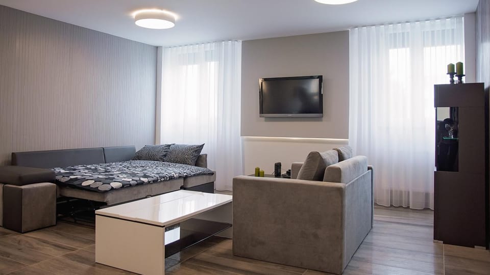 Bed, Living room