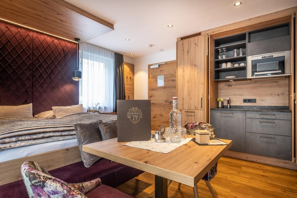 Kitchen or kitchenette, Living room, Dining area, stove