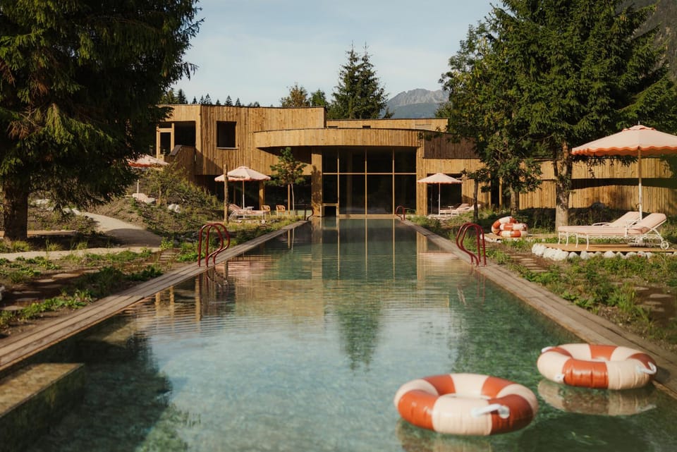 Property building, Garden, Spa and wellness centre/facilities, Pool view, Swimming pool, sunbed