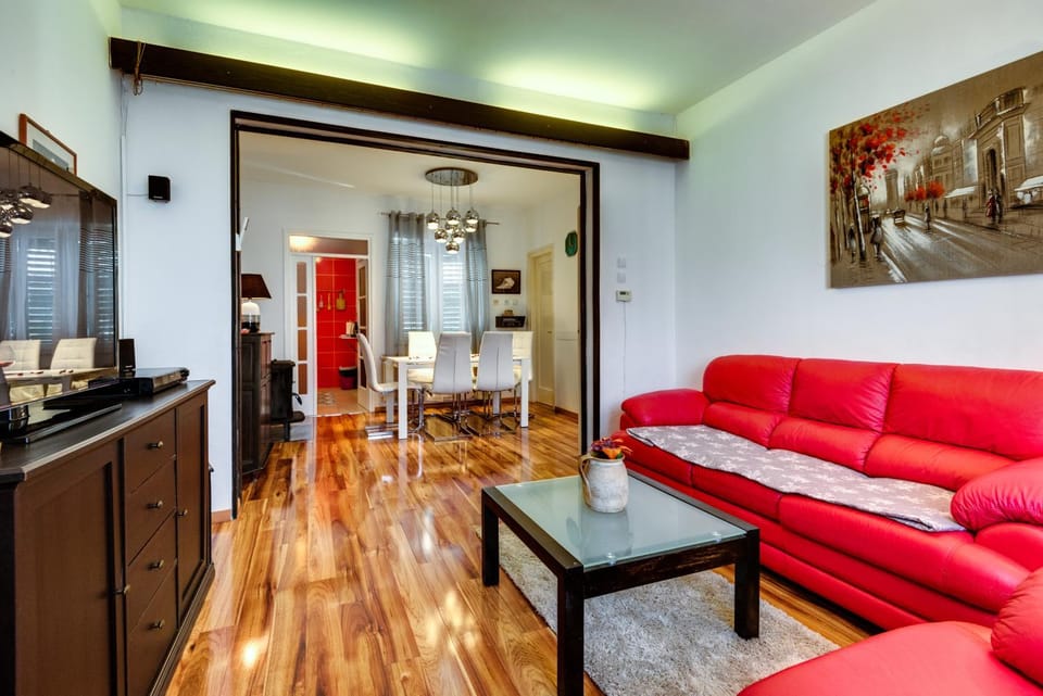 TV and multimedia, Living room