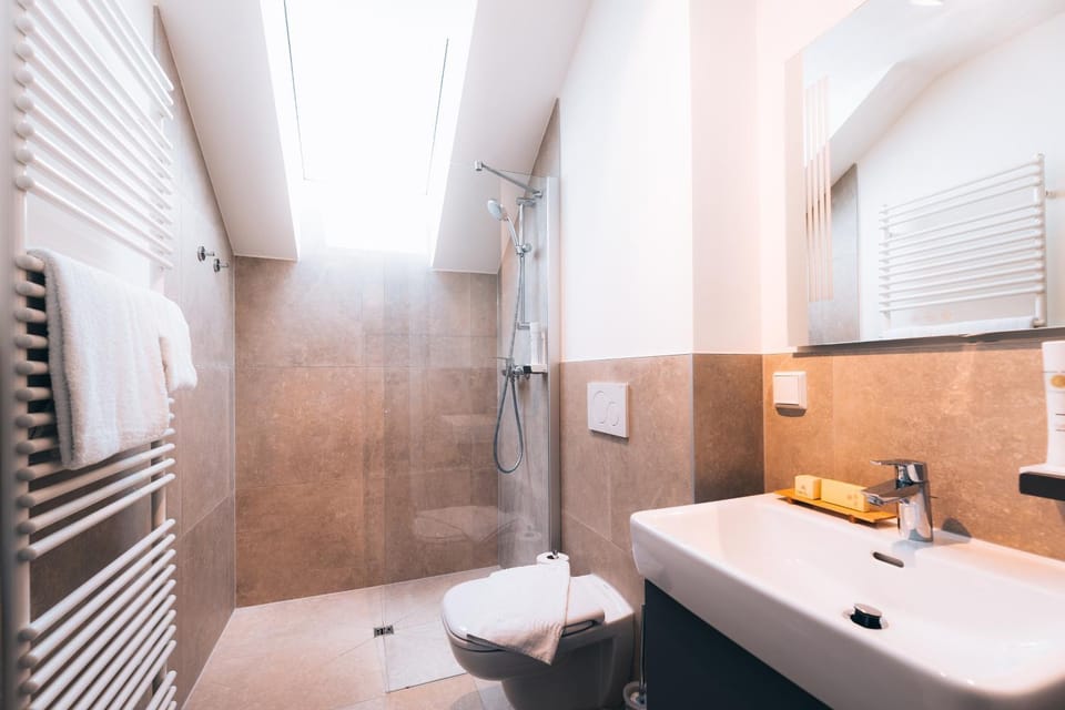 Shower, Toilet, Bathroom