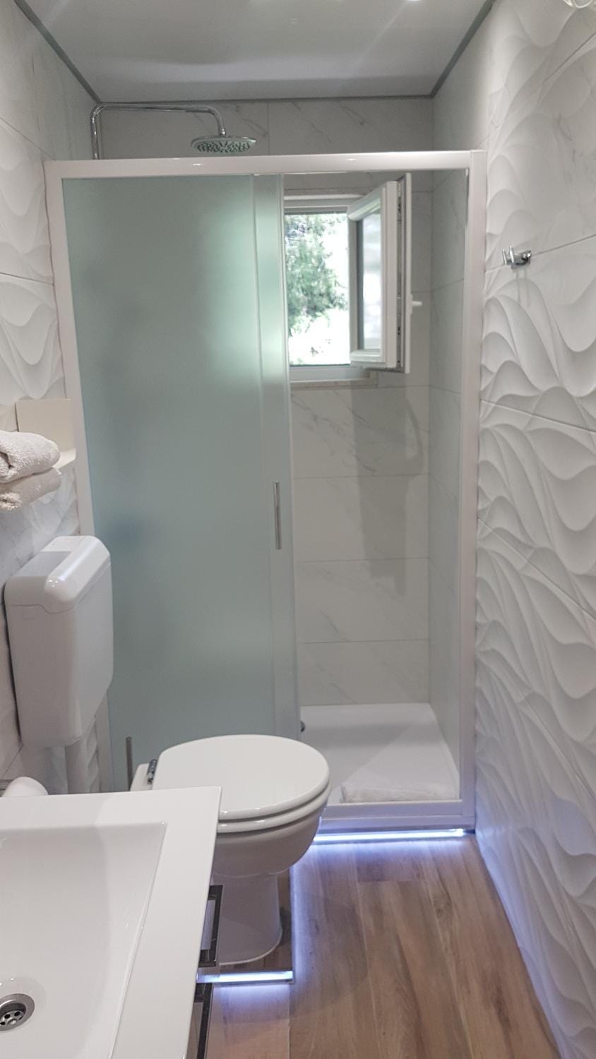 Shower, Toilet, Bathroom